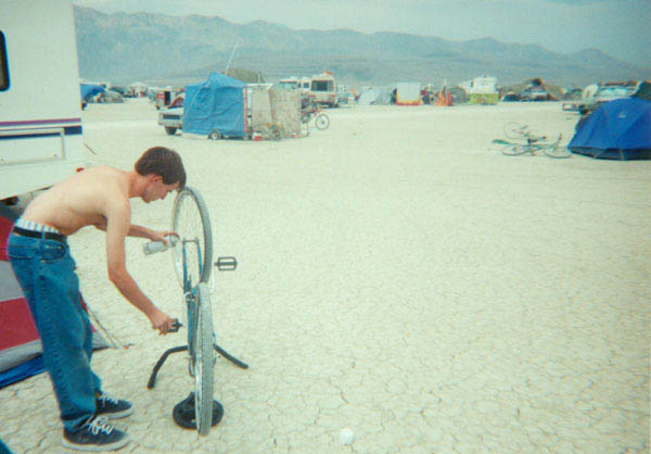 chad_bike_building3